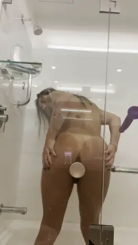 any straight dudes hard rn?