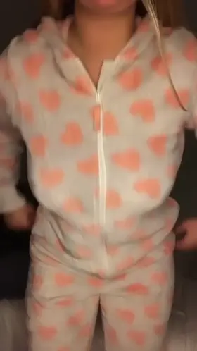 20s Of Your Time You Won't Regret it ( Her Leeked Content In Comments )