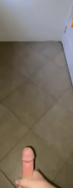 Tonight’s menu is horse dick with a side of fresh cum 💦 DMs open!