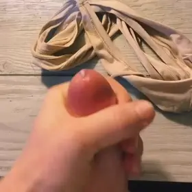 Love to give [m]y wife’s delicious panties a good frosting. 😋🍑🍆💦 wwy do with them?