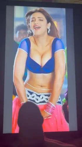 I couldn’t resist her cleavage