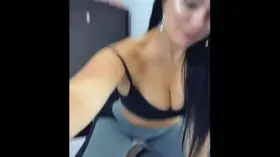 F21 [F4M][KIK] elinaali234 I will l show you my boobs horny