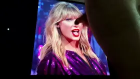 CUMMING ALL OVER MY GODDESS TAYLOR SWIFT