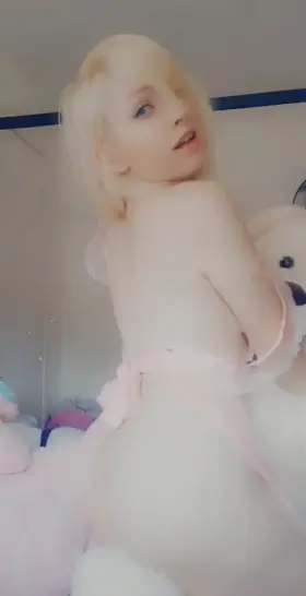 Can I grind on your leg like this? 🥺