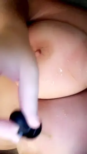 Oil on these massive tits🖤