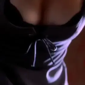 Jennifer Love Hewitt seducing her boss in Heartbreakers