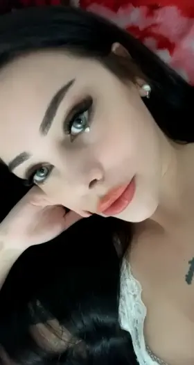 Shaking my boobs FREE OF