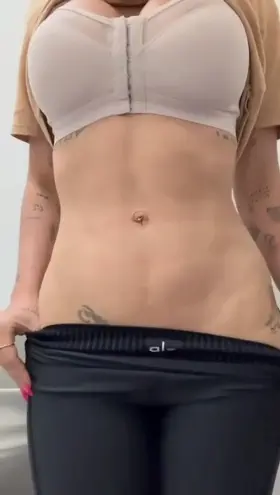 Yesterday I did my incredible Boobs 🍊🍊, today my Delicious Booty 🍑🤗