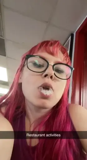 Do you like drooly girls? 🤤