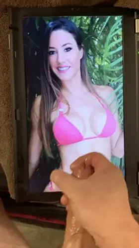 🚨BIG LOAD for this bikini babe!🚨