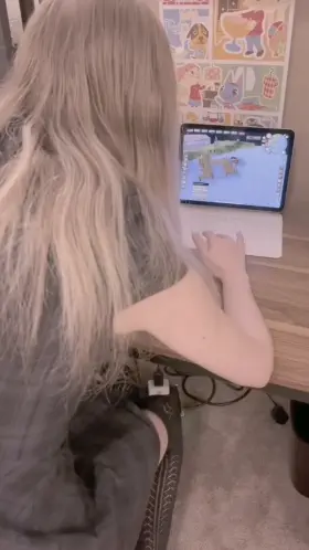 Creampied while playing RuneScape 🤤🎣