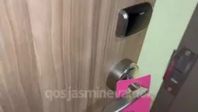 ♠️♠️♠️Hubby came back to the hotel room and found me with my new friends😈