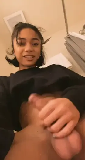 Asian Trap Beauty Masturbating
