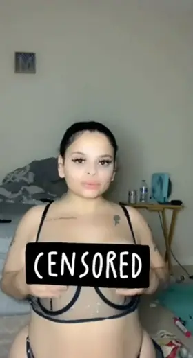 Wanna see the uncensored version? 👀 well go check out my Snapchat @mimis0920 😩