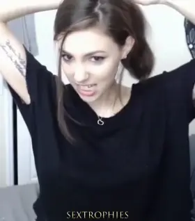 Forgot her name, she streams in camera something with 'kitten' on it