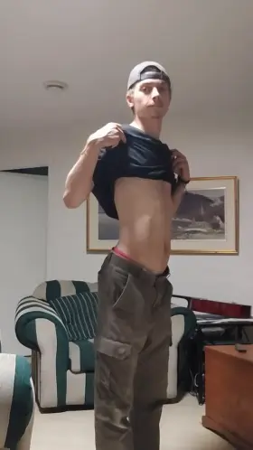 Do I look better dressed or undreased🙈