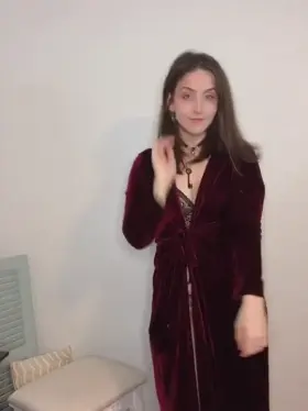 I hope you like my little tease and big thighs!