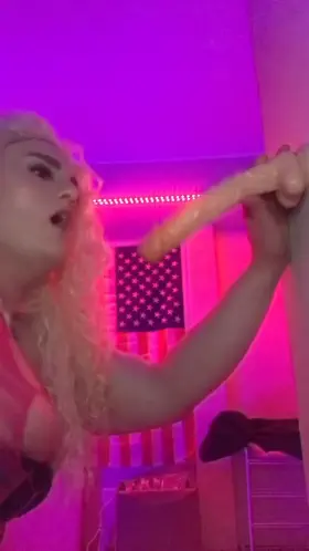 Teach me how to deep throat dick, I wanna be a good girl ☺️😛