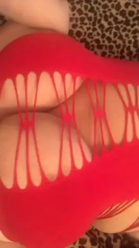 Red, white, and boobs. 🇺🇸