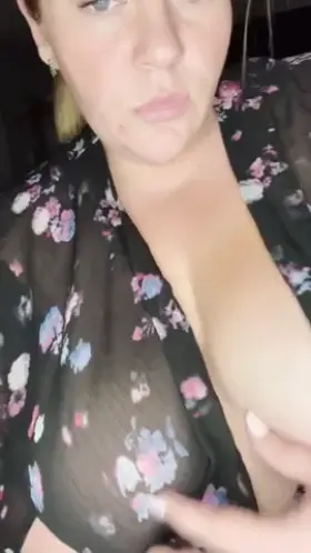 I got a special Christmas present last night anybody else when I guess what I got???🤗🤗