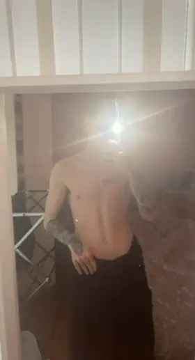 Who wants to see more of this big cock? Customs, Daily posts, great content, and good vibes! You DON’T want to miss out! 😉 🚨ONLY 7.99🚨