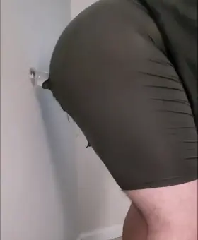 Straight guys ride dildos when home alone, right?