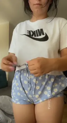 One simple question - would you fuck me?