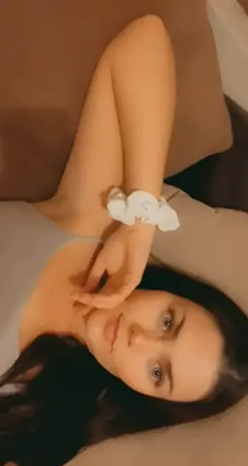 Will you come play with me instead?