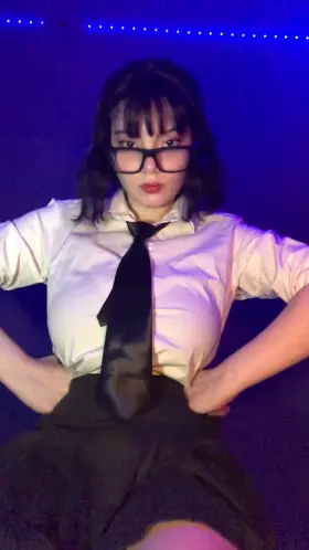 POV: you’re failing your class and trying to make a deal with your teacher. Sub for $5 and unlock +250 pics and vids (solo content, sex tapes, lewds and nudes), get custom content or spin my wheel ♡