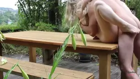 Creampie in a public park [Gif]