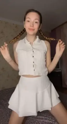 Dress, lingerie or nudes?