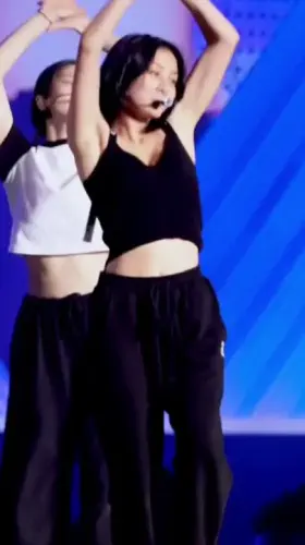 twice-jihyo(source link below)