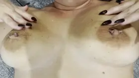 Love to rub my nipples