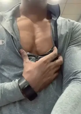 M22 athletic boy-toy. Let’s connect