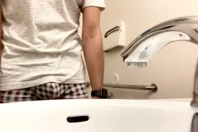Some sink pissing.