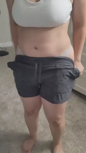 Since you guys loved seeing me getting dressed. Here's me undressing for the shower after the gym today☺️[F]34