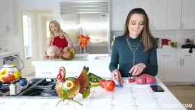 Aften Opal & Alix Lynx - Family Friendly Thanksgiving Fuck Fest