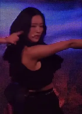 Apink - Bomi side boobs
