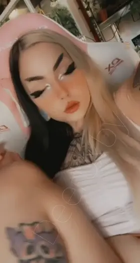 golden hour pussy 🌞🥰