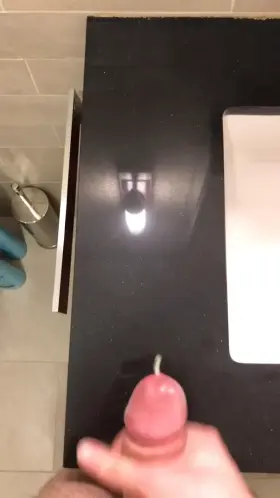 I need someone to cum on