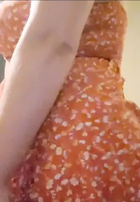 wanna fuck my ass? 😘