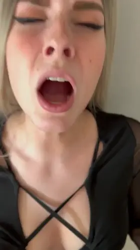 He asked me to come over... this is how it usually ends up 😅💕