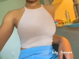 I hope you're stroking for my tits right now ❤️😊