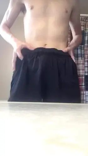 Sexy girls hmu ;) [M] 19