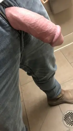 I ❤️ watching my hubby’s big fat cock 🍆go soft to hard 🥺 especially when he’s at a public restroom.