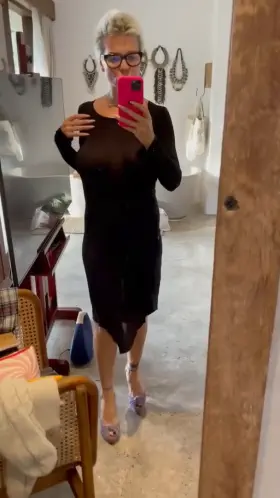 Come over for lunch break my pussy will be your sweet desert