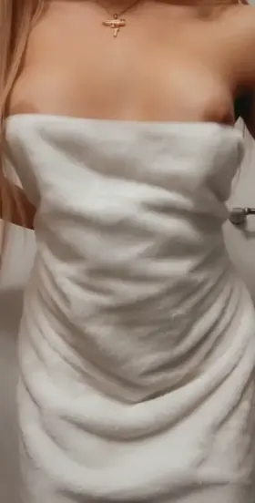 Ops She Dropped The TOWEL 😱 ( take Her Free Content In Comment below! )