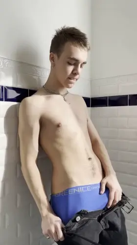 (19) I just want to relax tonight, are you with me?