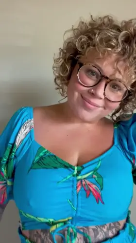 Anyone like a happy hotwife??? 😘🥰❤️