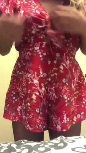 Just a small-town girl 🙊 (18 F)